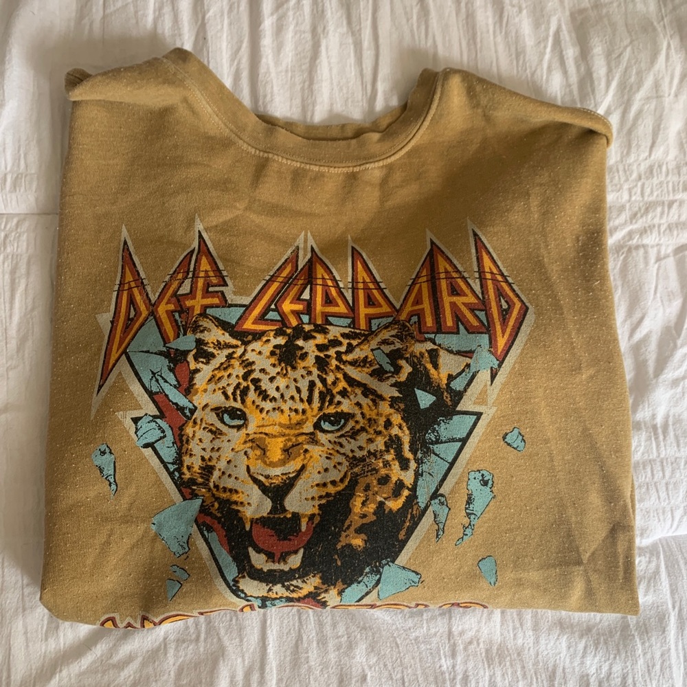 Def Leopard Medium Sweatshirt